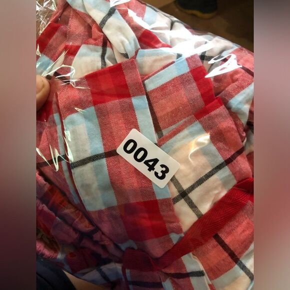 📳 Wondershop | Plaid Pj Set - Picture 3 of 3